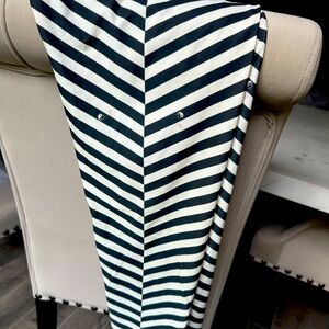 Teeki Yin Yang Balanced Traveler Pants Size Medium